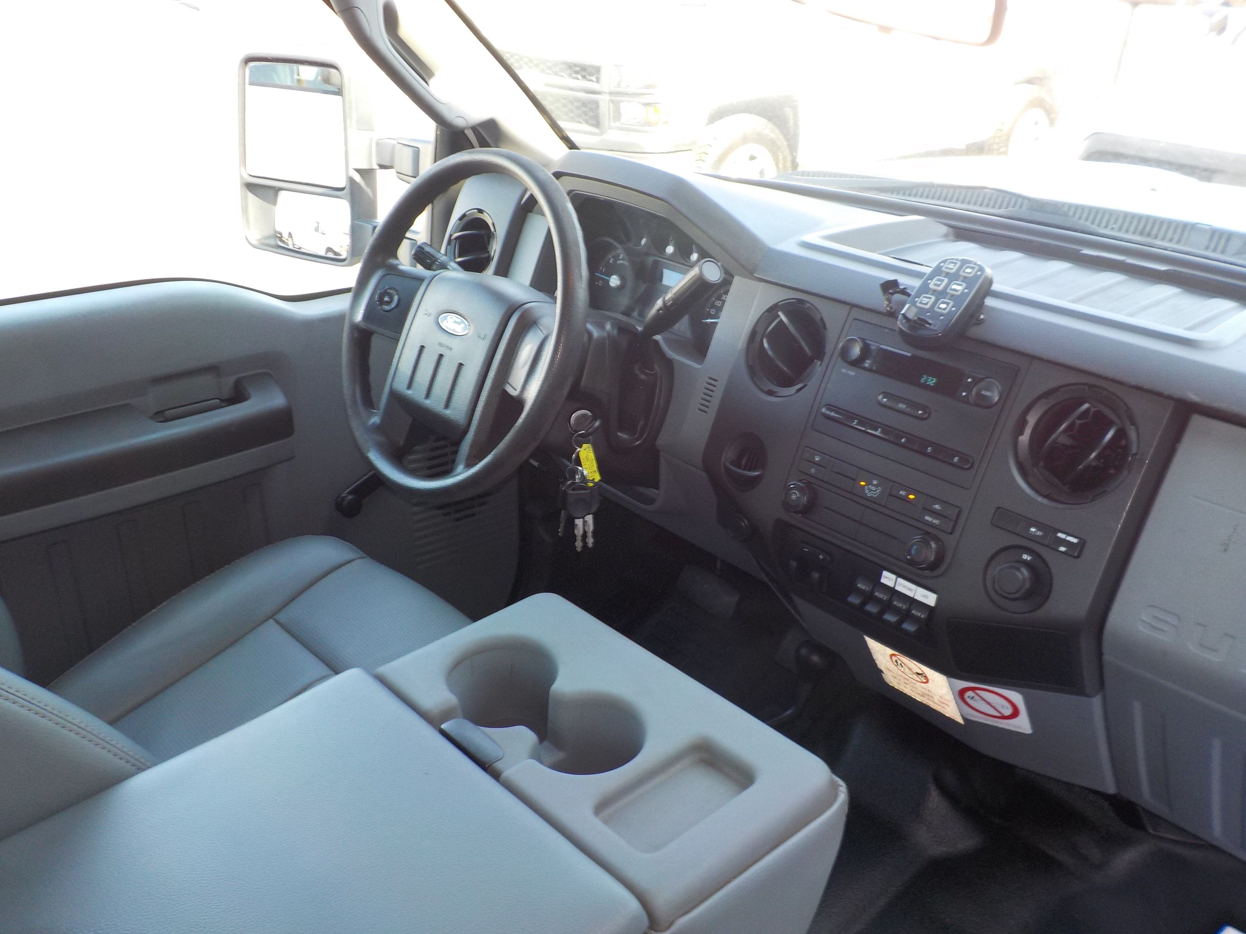 Used 2012 Ford F250 XL w/ Camper Pkg AWD/4WD image 25