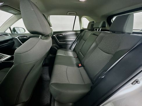 Used 2025 Toyota RAV4 XLE FWD image 29
