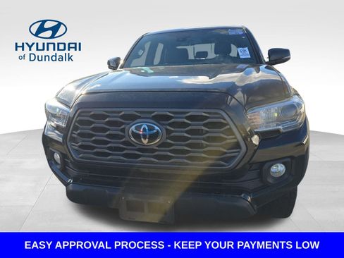 Used 2020 Toyota Tacoma TRD Off-Road w/ Technology Package image 5