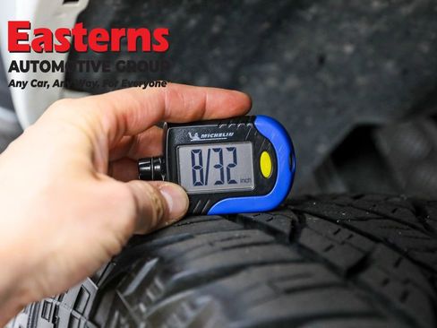 Used 2020 Nissan Titan SV w/ SV Convenience Package image 28