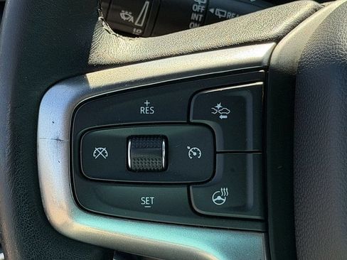 Used 2021 Chevrolet Tahoe Z71 w/ Z71 Off-Road Package AWD/4WD image 18