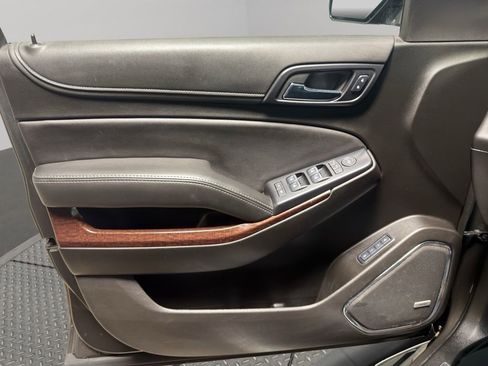 Used 2020 GMC Yukon XL SLT AWD/4WD image 18