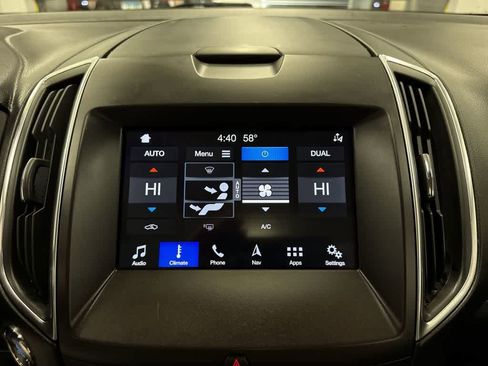 Used 2019 Ford Edge Titanium w/ Equipment Group 301A AWD/4WD image 22