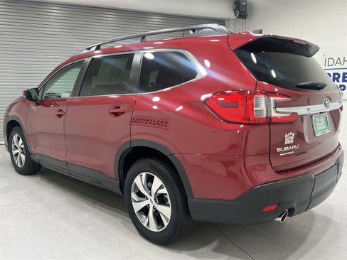 Used 2024 Subaru Ascent Premium w/ Convenience Package image 6