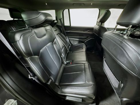 Used 2021 Jeep Grand Cherokee L Limited image 28