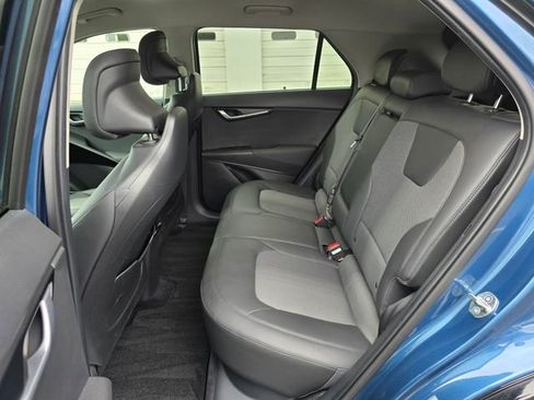 Certified 2023 Kia Niro Wind w/ Wind Preserve Package FWD image 18