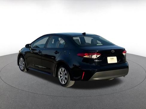 Used 2025 Toyota Corolla LE image 11