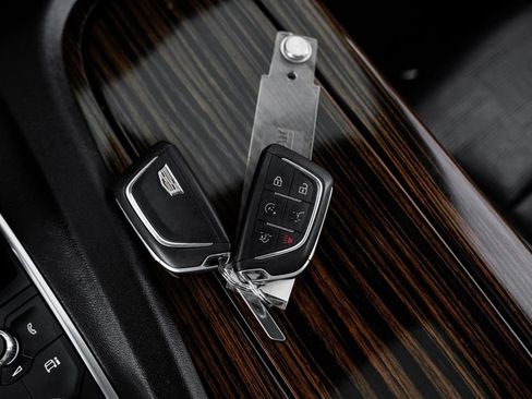 Used 2021 Cadillac Escalade ESV Premium Luxury image 65