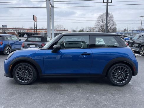 New 2026 MINI Cooper 2-Door Hardtop FWD image 5
