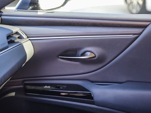 Used 2024 Lexus ES 350 w/ Premium Package FWD image 21