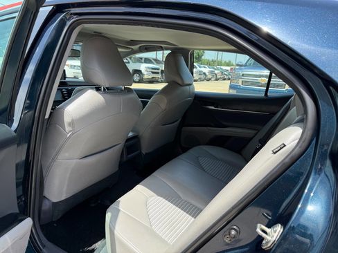 Used 2018 Toyota Camry SE w/ Moonroof Package FWD image 7
