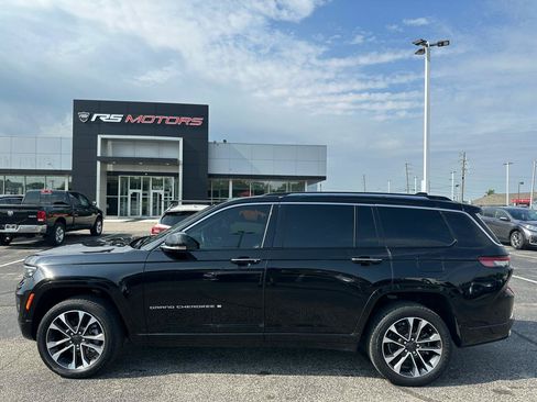 Used 2021 Jeep Grand Cherokee L Overland w/ Luxury Tech Group IV AWD/4WD image 16