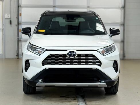 Used 2020 Toyota RAV4 XSE AWD/4WD image 2