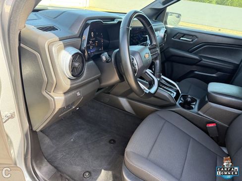 Used 2023 Chevrolet Colorado LT AWD/4WD image 16