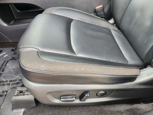 Used 2024 Nissan Pathfinder SL w/ Cargo Package FWD image 26