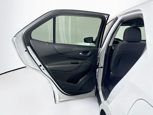 Used 2022 Chevrolet Equinox LT FWD image 25