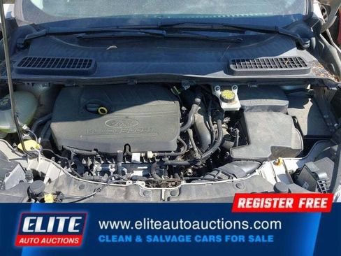 Used 2017 Ford Escape SE w/ SE Leather Comfort Package AWD/4WD image 19