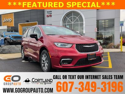 New 2026 Chrysler Pacifica Limited