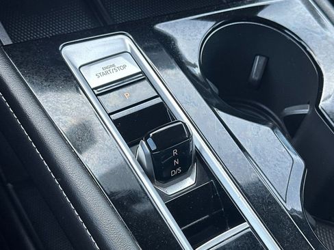 Used 2024 Volkswagen Atlas SE image 25