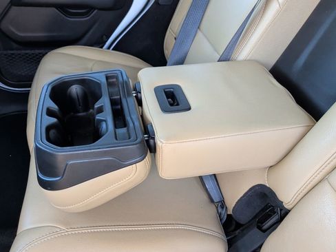 Used 2018 Jeep Wrangler Unlimited Rubicon image 39