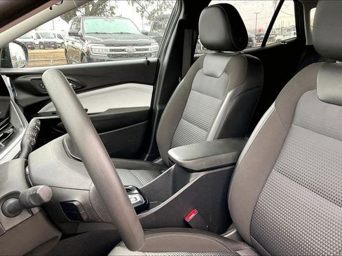 Used 2024 Chevrolet Trax LT image 18