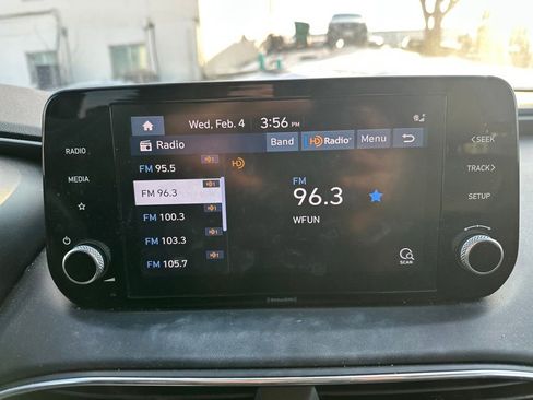 Used 2021 Hyundai Santa Fe SEL image 14