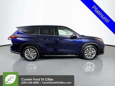 Used 2021 Toyota Highlander Platinum AWD/4WD image 18