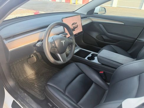 Used 2023 Tesla Model 3 Standard Range image 8
