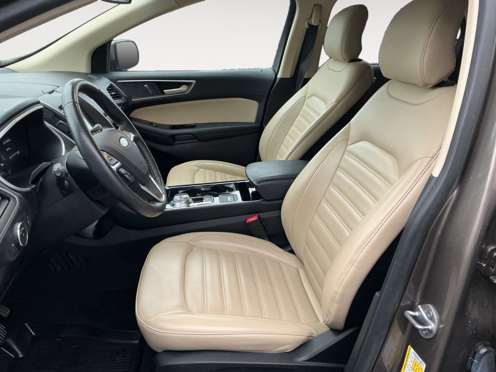 Used 2019 Ford Edge SEL w/ Equipment Group 201A FWD image 9