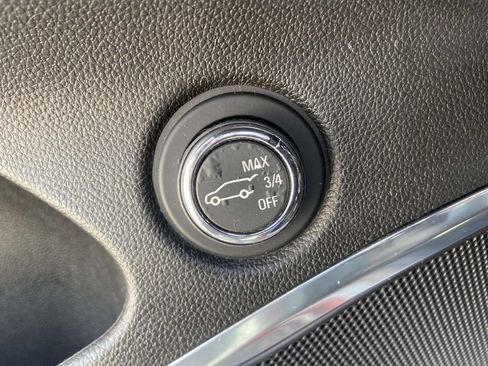 Used 2019 Buick Enclave Essence FWD image 30