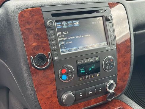 Used 2014 Chevrolet Suburban LTZ AWD/4WD image 8