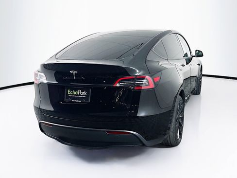 Used 2024 Tesla Model Y Long Range RWD image 9