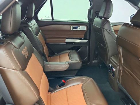 Used 2023 Ford Explorer King Ranch w/ Technology Package AWD/4WD image 25