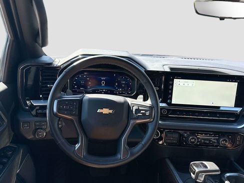 Used 2025 Chevrolet Silverado 1500 High Country w/ Technology Package AWD/4WD image 23