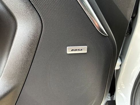 Used 2025 GMC Yukon XL Denali AWD/4WD image 18