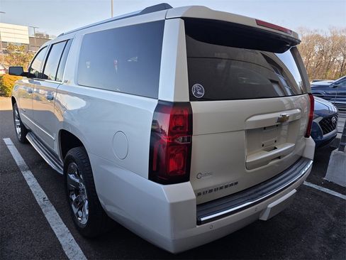 Used 2015 Chevrolet Suburban LTZ image 4