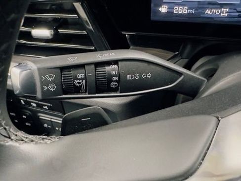 Used 2025 Chevrolet Tahoe LT AWD/4WD image 21