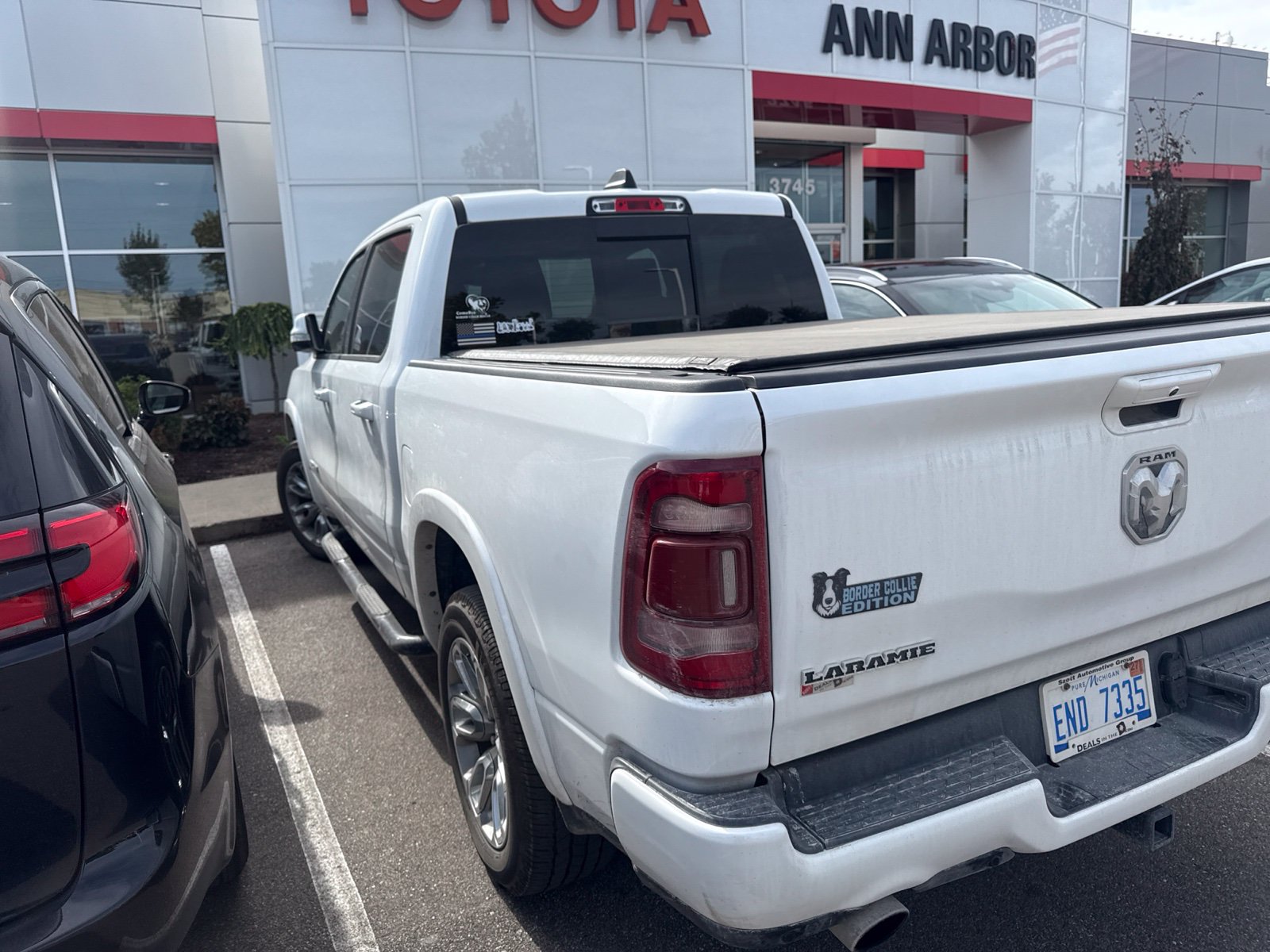 Used 2019 RAM 1500 Laramie w/ Sport Appearance Package AWD/4WD image 4