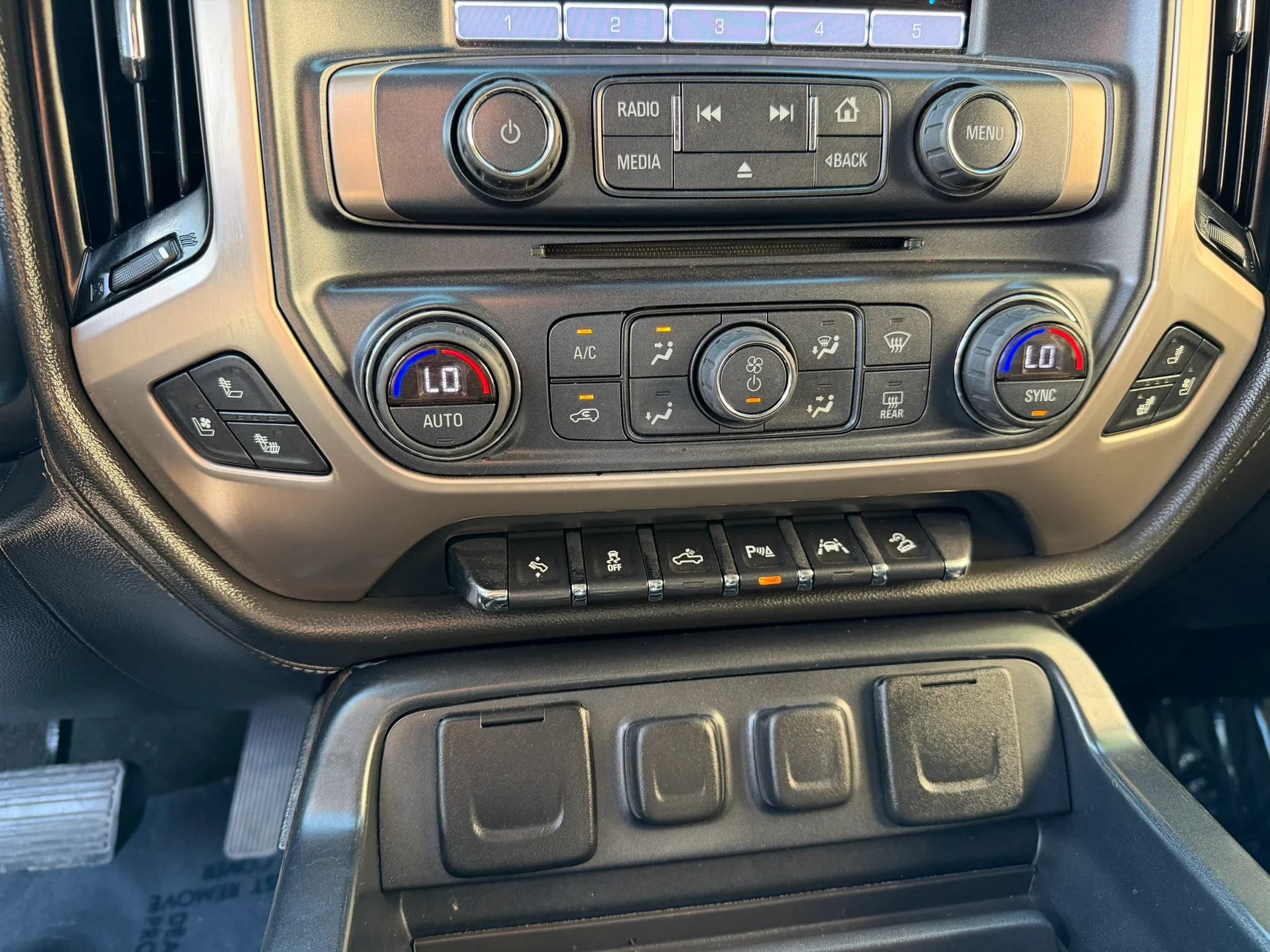 Used 2018 GMC Sierra 1500 Denali RWD image 21