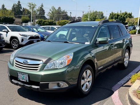 Used 2011 Subaru Outback 2.5i Premium AWD/4WD image 4