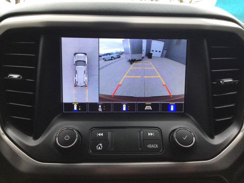 Used 2021 GMC Acadia AT4 w/ Technology Package image 14