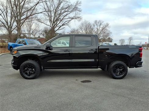 Used 2024 Chevrolet Silverado 1500 Custom Trail Boss w/ Midnight Edition image 7