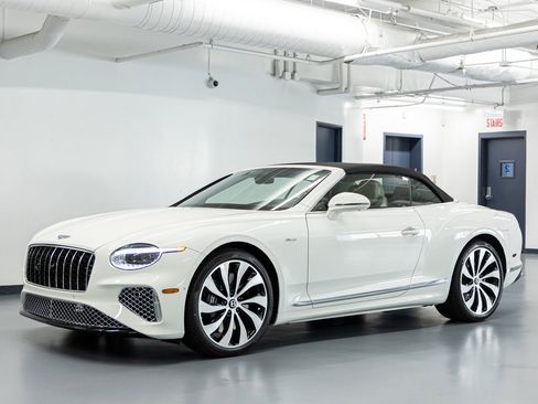 New 2026 Bentley Continental GTC AWD/4WD image 6