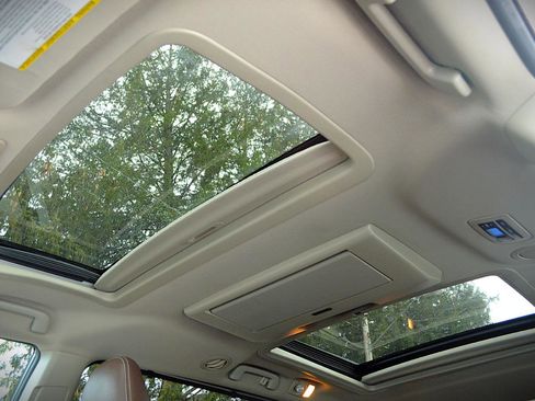 Used 2017 Toyota Sienna Limited image 27