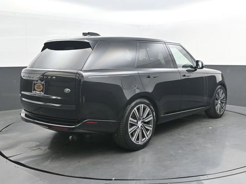 Used 2023 Land Rover Range Rover SE AWD/4WD image 7