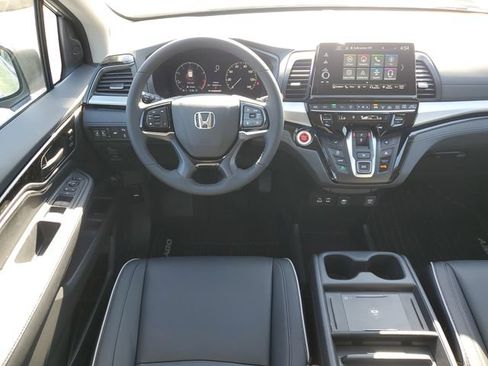 New 2026 Honda Odyssey Touring image 15