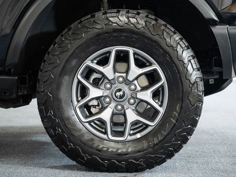 Used 2025 Ford Bronco Badlands image 18