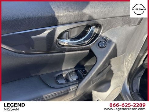 Used 2019 Nissan Rogue S w/ Special Edition Package image 13
