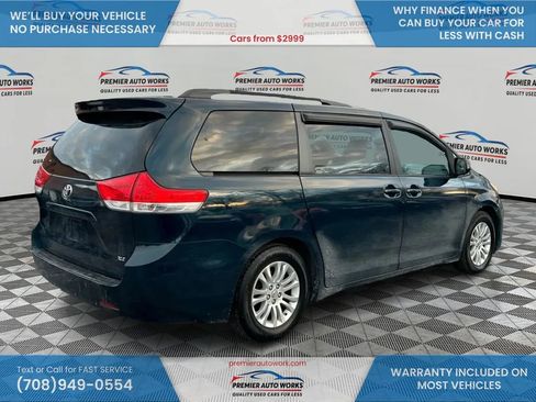 Used 2012 Toyota Sienna XLE image 4