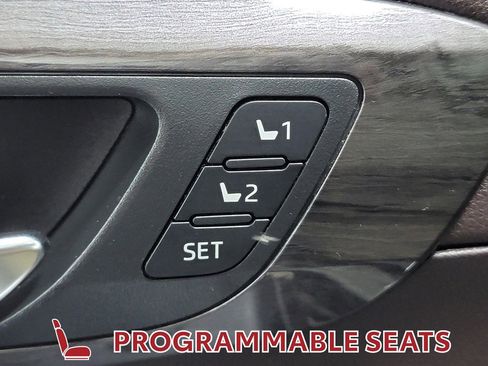 Used 2022 Toyota Highlander Platinum AWD/4WD image 31
